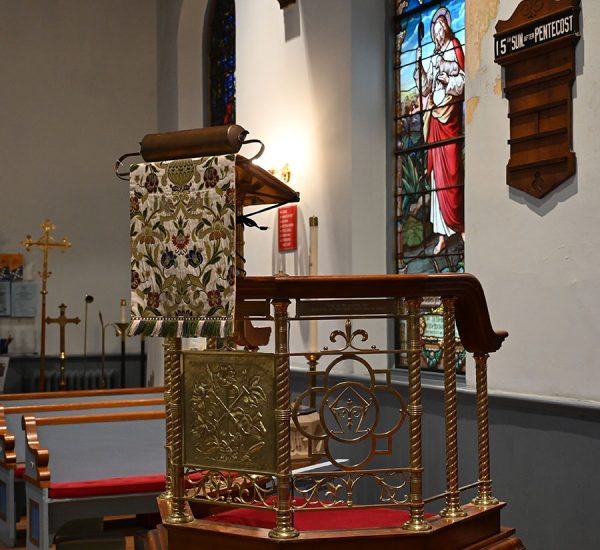 Pulpit-900x950